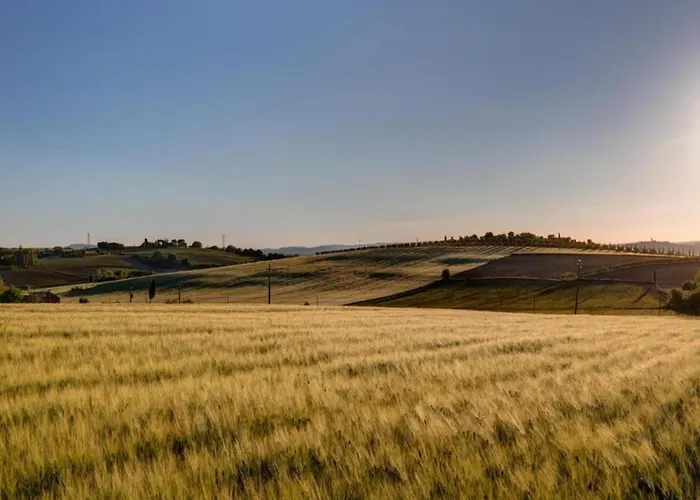 In With Pool Cortona